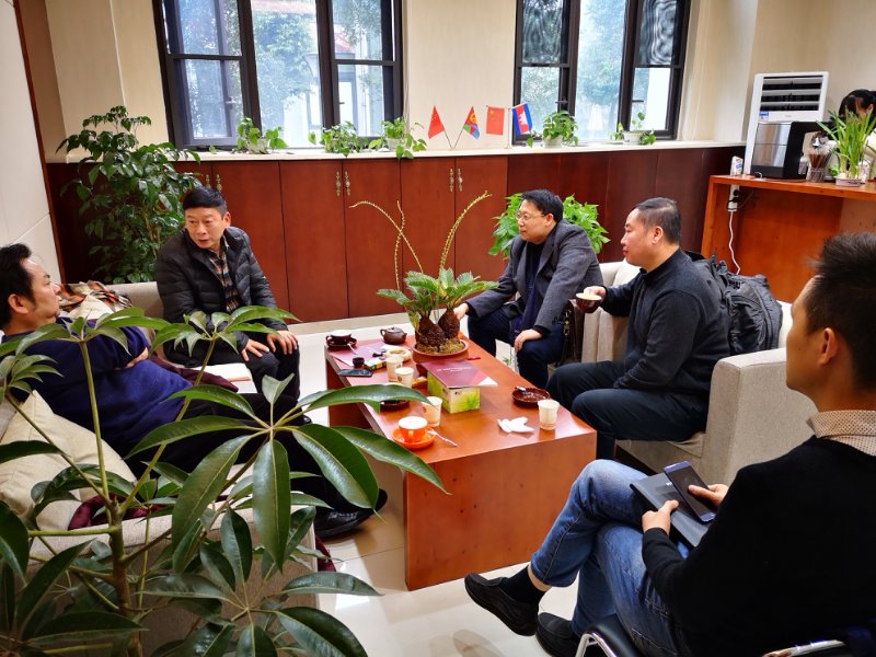 裕龙国际董事长受邀访问四川大学锦城学院